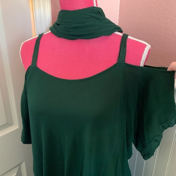 Hunter Green Cold Shoulder Linen Dress with Optional Shawl, One Size, Maxi - Picture 2 of 7